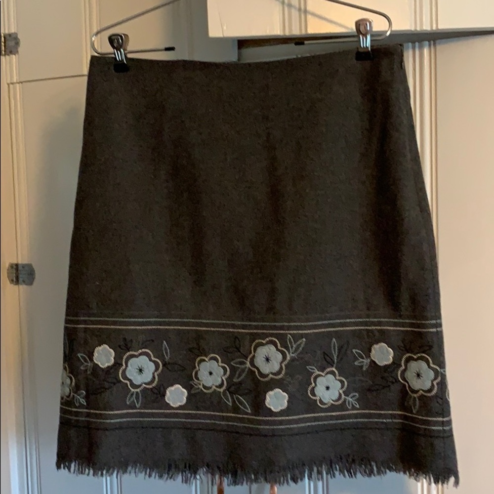 Cute grey wool skirt w/light blue floral design.